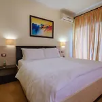 Ibiza Hotel Golem (Tirana)