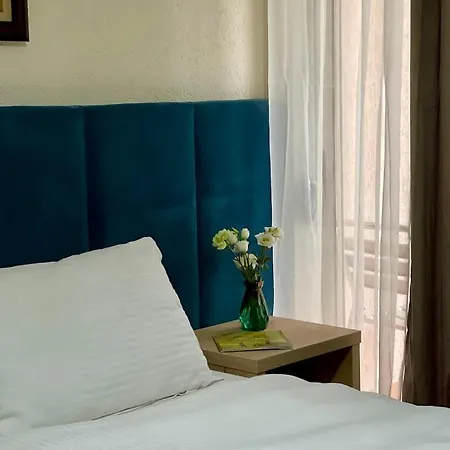 Ibiza Golem (Tirana)