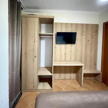 Hotel Ibiza Golem (Tirana)