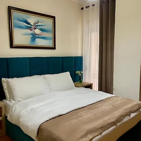 Ibiza Hotel Golem (Tirana)